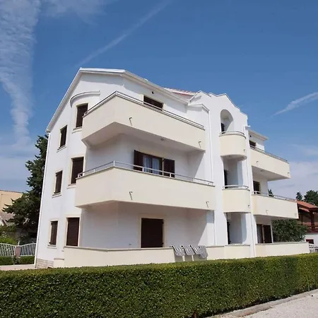 Apartments In Sabunike/Zadar Riviera 7980 Appartement