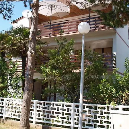 Apartments In Sabunike/Zadar Riviera 7980 Appartement Nin