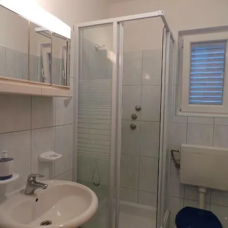 Appartement Apartments In Sabunike/Zadar Riviera 7980 Nin
